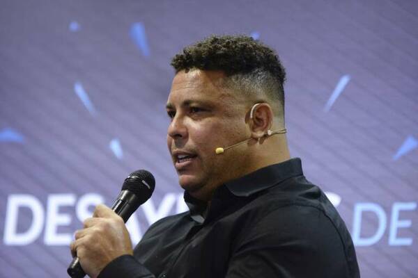 Ronaldo ve a Brasil como "favorita" dentro del mundial - El Independiente