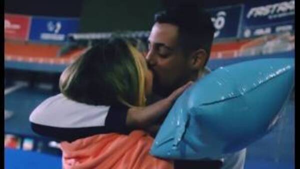 Crónica / [VIDEO] El día que Shay le sorprendió con el anuncio del "pitogüe" a Jean