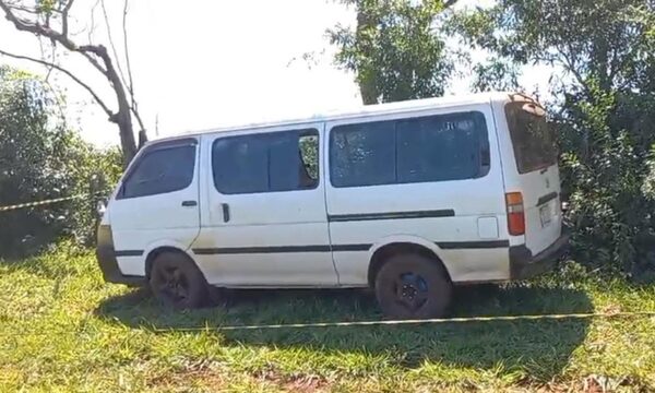 Roban carga de cigarrillos y luego abandonan dos vehículos