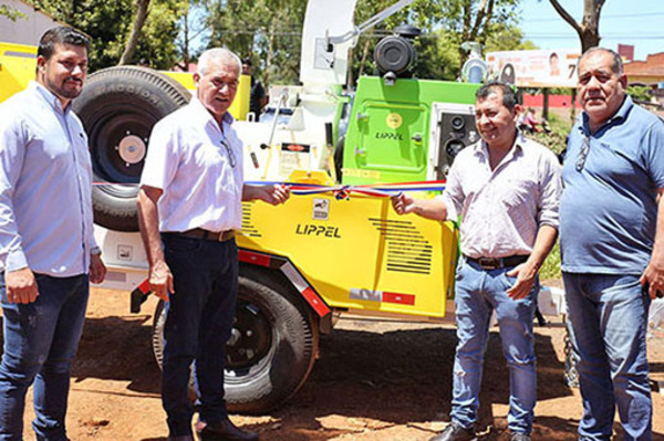 Municipalidad de Hernandarias adquiere moderna e innovadora máquina trituradora de árboles y follajes | DIARIO PRIMERA PLANA