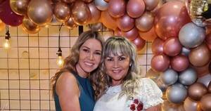 La Nación / Dallys Ferreira celebra un año más de vida de su madre