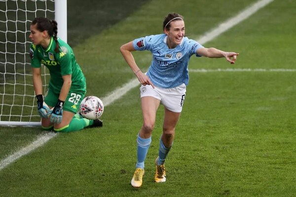 El Manchester City cambiará su conocido uniforme blanco para comodidad de las chicas en los días de regla