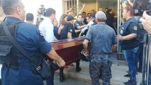 Crónica / Por cuestión “humanitaria” dejaron que la terrorista Carmen Villalba se despida de su hermano