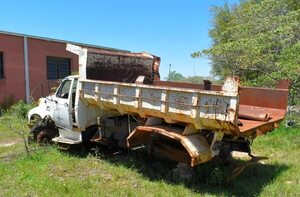 Denuncian cementerio de máquinas viales en Guairá - Nacionales - ABC Color