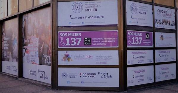 La Nación / Funcionarios del Ministerio de la Mujer denuncian persecución del oficialismo
