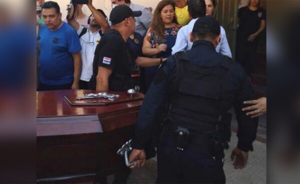 Destituyen a ministro de Justicia que asumió esta mañana