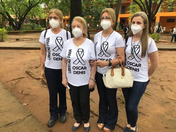Familias de secuestrados repudian que el Gobierno insultara la memoria de víctimas del EPP - Nacionales - ABC Color
