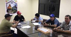 La Nación / Funcionarios y concejales leales a Cuevas tomaron municipio de Sapucai para nombrar “intendente a medida”