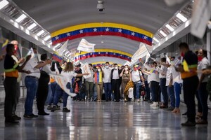 Una corte de EE.UU. pide confiscar el avión venezolano-iraní retenido en Argentina - MarketData