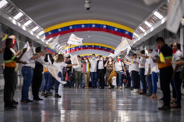 Una corte de EE.UU. pide confiscar el avión venezolano-iraní retenido en Argentina - MarketData
