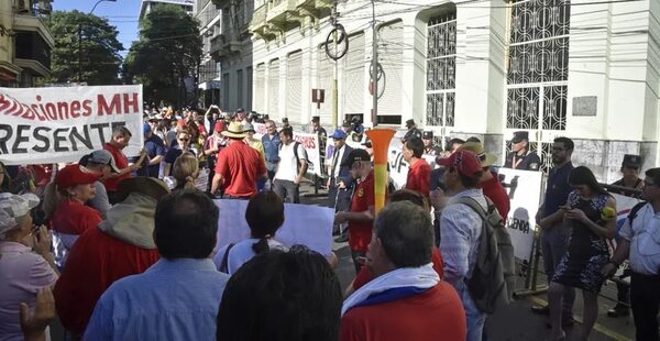 Funcionarios imputados no cobrarán sus salarios - Política - ABC Color