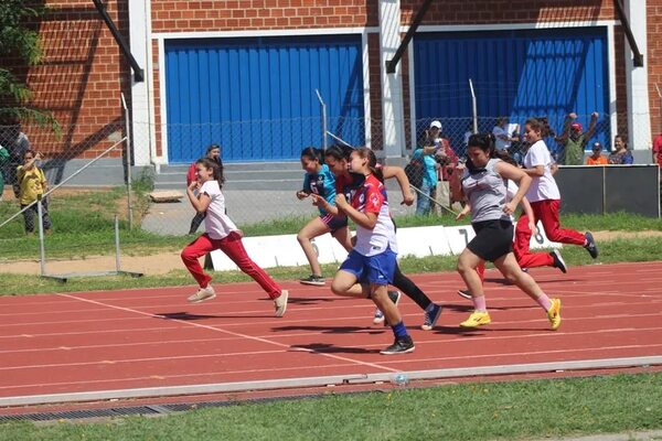 Competencia y diversión en primer día en los Juegos Unificados de Olimpiadas Especiales - Polideportivo - ABC Color