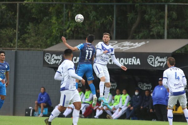 El 12 de Octubre y Ameliano se juegan una 'final' por la permanencia en Primera