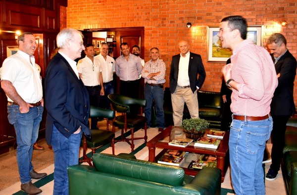Santi Peña habló de la necesidad de crear un Ministerio de la Producción | Lambaré Informativo