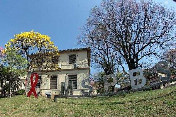 Se aprueba reglamento que regula el sistema escalafonario de médicos del MSP | Lambaré Informativo