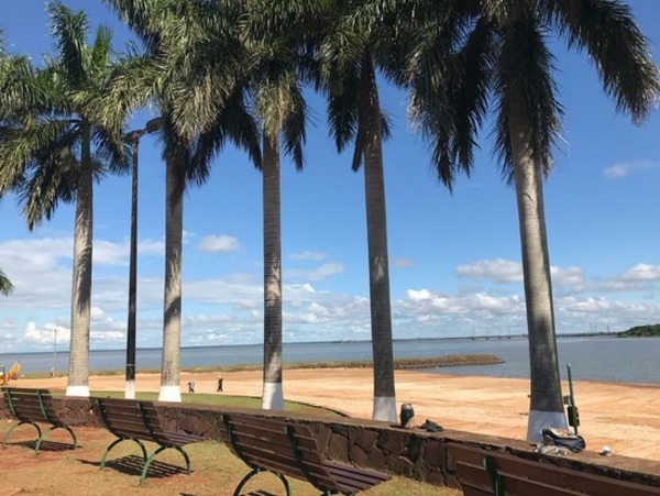 Playa de Hernandarias sigue clausurada por Itaipu - La Clave