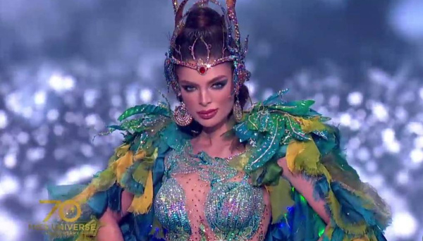 Crónica / ¿Nadia Ferreira en la entrega de los Latin Grammy 2022?