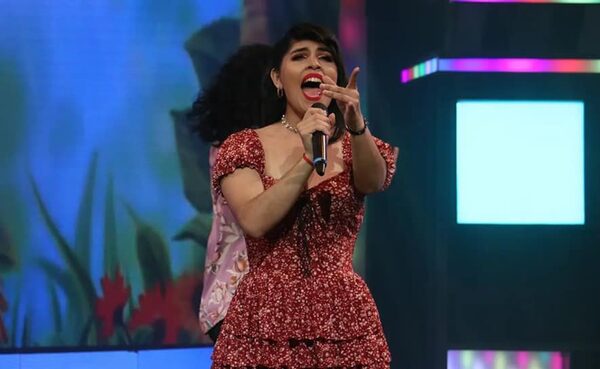 Liza conquistó el escenario con la canción "Amárrame" - Paraguaype.com