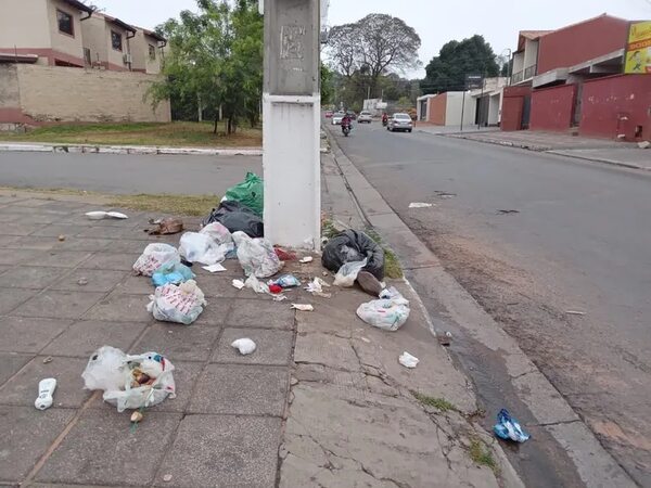 No existe aseo urbano en Carretera de López - Crónicas Ciudadanas - ABC Color