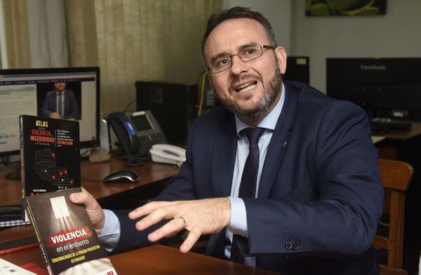 Criminólogo resalta improvisación del Estado en el sistema penitenciario - ADN Digital