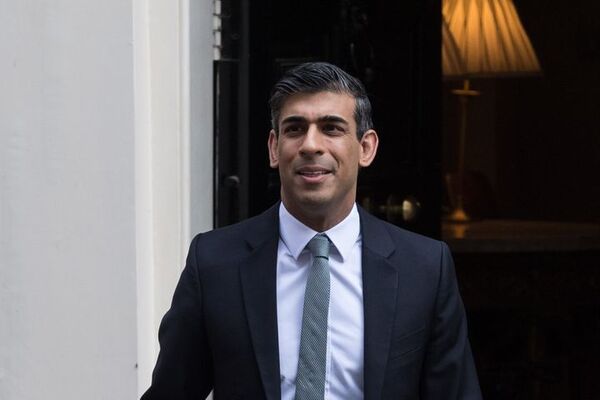 Diario HOY | Multimillonario primer ministro británico vivirá en un pequeño apartamento en Downing Street