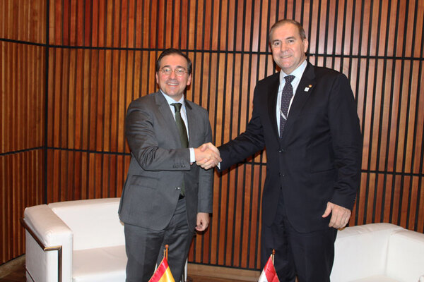 Cancilleres ultiman detalles para el próximo viaje del presidente Abdo Benítez a España - .::Agencia IP::.