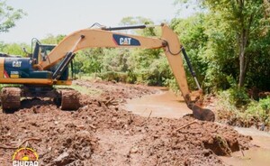 Ensanchan cauce de arroyo Amambay para evitar inundaciones