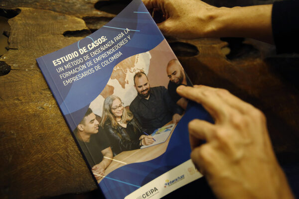 Un libro recoge casos exitosos de microempresas colombianas que guían e inspiran - MarketData