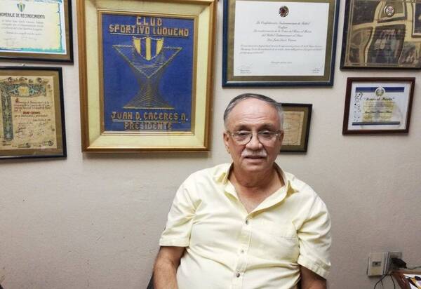 Crónica / Luqueño busca DT, pero dirigente ya advirtió que no tienen plata