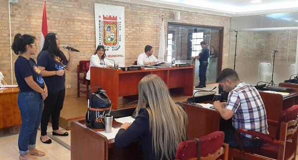 Junta Municipal aprueba realización de una campaña contra el acoso callejero - La Clave