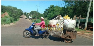 Según Casanova, los propios recicladores avivados estarían apoderándose de objetos antes que lleguen al vertedero - Radio Imperio