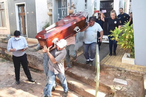 Concejal solicita que el cuerpo de Osvaldo Villalba sea retirado de la Recoleta - Nacionales - ABC Color