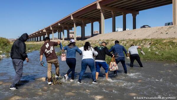 El fin de "Quédate en México" no resuelve la difícil situación de los migrantes
