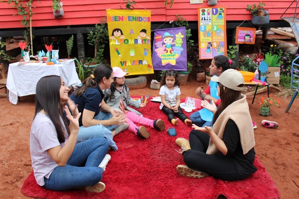Fundación Dequení presenta su encuentro de madrinas y padrinos - Revista PLUS