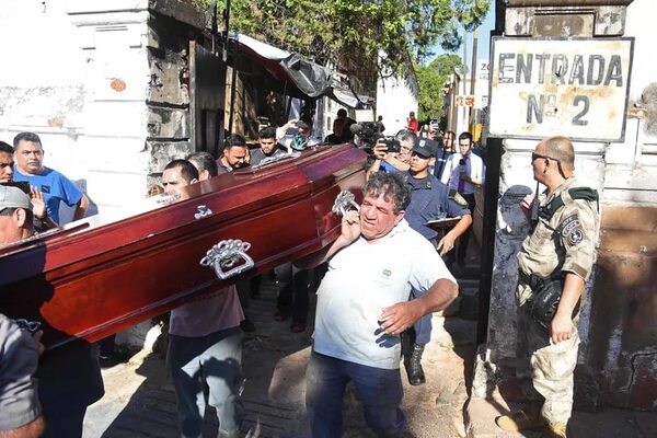 Sepelio de Osvaldo Villalba: lo que dijo el administrador del cementerio de la Recoleta - Policiales - ABC Color