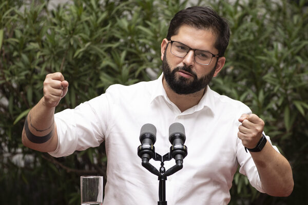Boric convoca a los empresarios a "trabajar juntos" y "recuperar la confianza" - MarketData