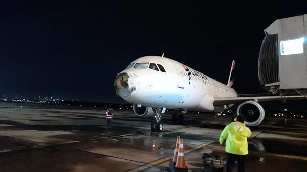 Dinac sobre avión destrozado: “No sabemos por qué despegaron de Foz de Iguazú” - Nacionales - ABC Color