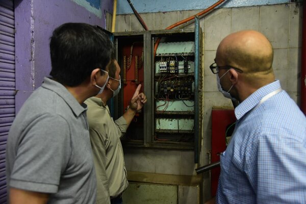 Inician tareas de regularización del sistema eléctrico en el Mercado 4 | 1000 Noticias