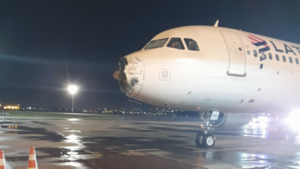 Pasajero califica de irresponsables a LATAM y su piloto tras casi fatídico vuelo - El Independiente