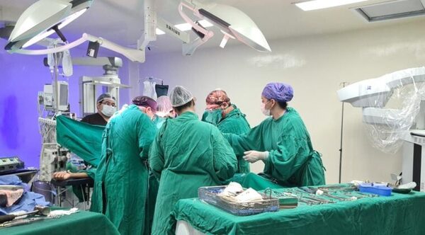 Historia de dolor y esperanza en trasplante que tiene de protagonistas a dos jóvenes