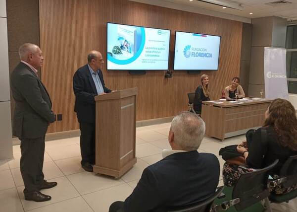 Fundación Florencia presentó primer libro sobre PAV y realizó cursos para profesionales y padres | Lambaré Informativo