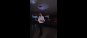 Abdo volvió a culpar a otros por su error y cuando discurseaba, salón quedó a oscuras - ADN Digital