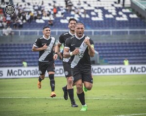 Olimpia con goleada vuelve a la punta del Clausura - .::Agencia IP::.