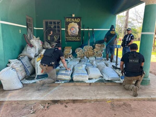 Incautan mas de una tonelada de marihuana y armas en Yby Yaú