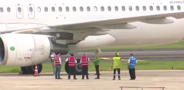 Inician investigaciones de avión de Latam destrozado durante tormenta - Nacionales - ABC Color