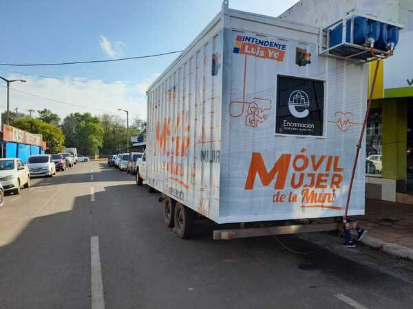 Móvil Mujer de la Municipalidad llegó al circuito comercial de Encarnación