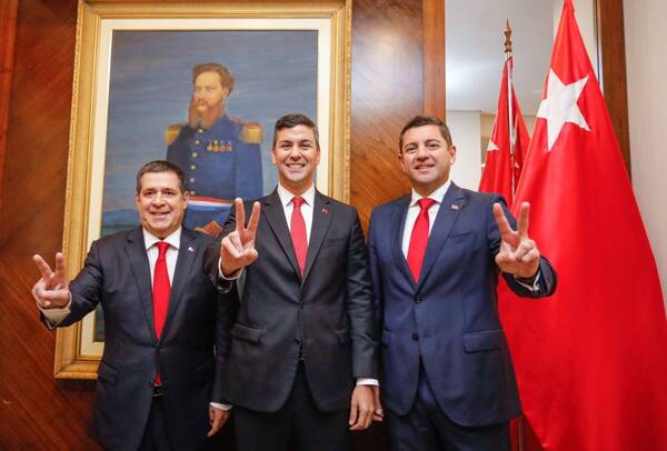 Crónica / Cartes, Peña y Alliana excluidos del padrón de la Concertación Nacional