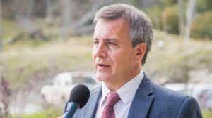 Diario HOY | Declaró crisis de encuestas, ahora vende una a abdistas: "Wiens acorta distancia"