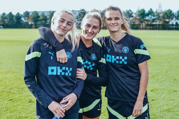 El City femenino abandona los pantalones blancos - El Independiente