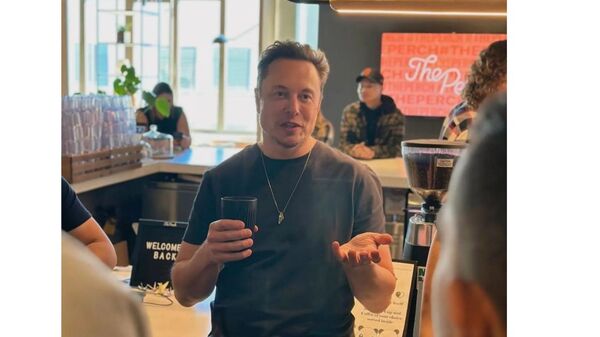 Elon Musk confirma que compra Twitter "por el futuro de la civilización" - Revista PLUS